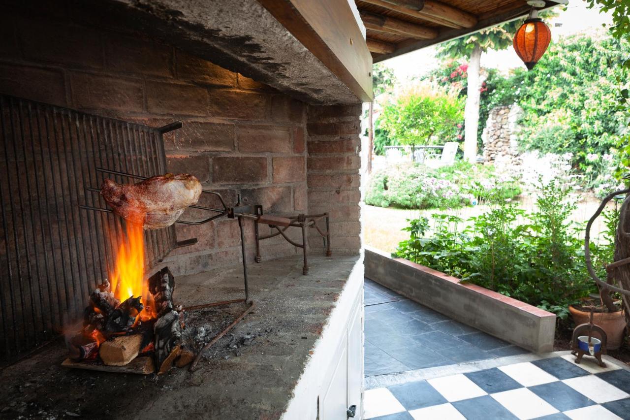 Posada De Rosas Mendoza Exterior photo